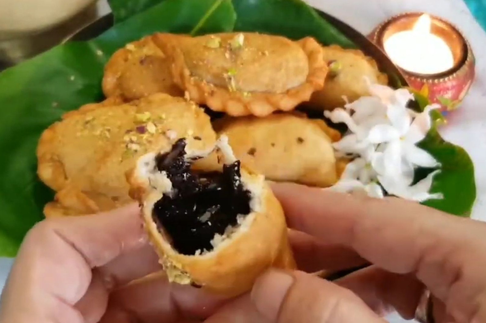 Chocolate Gujiya